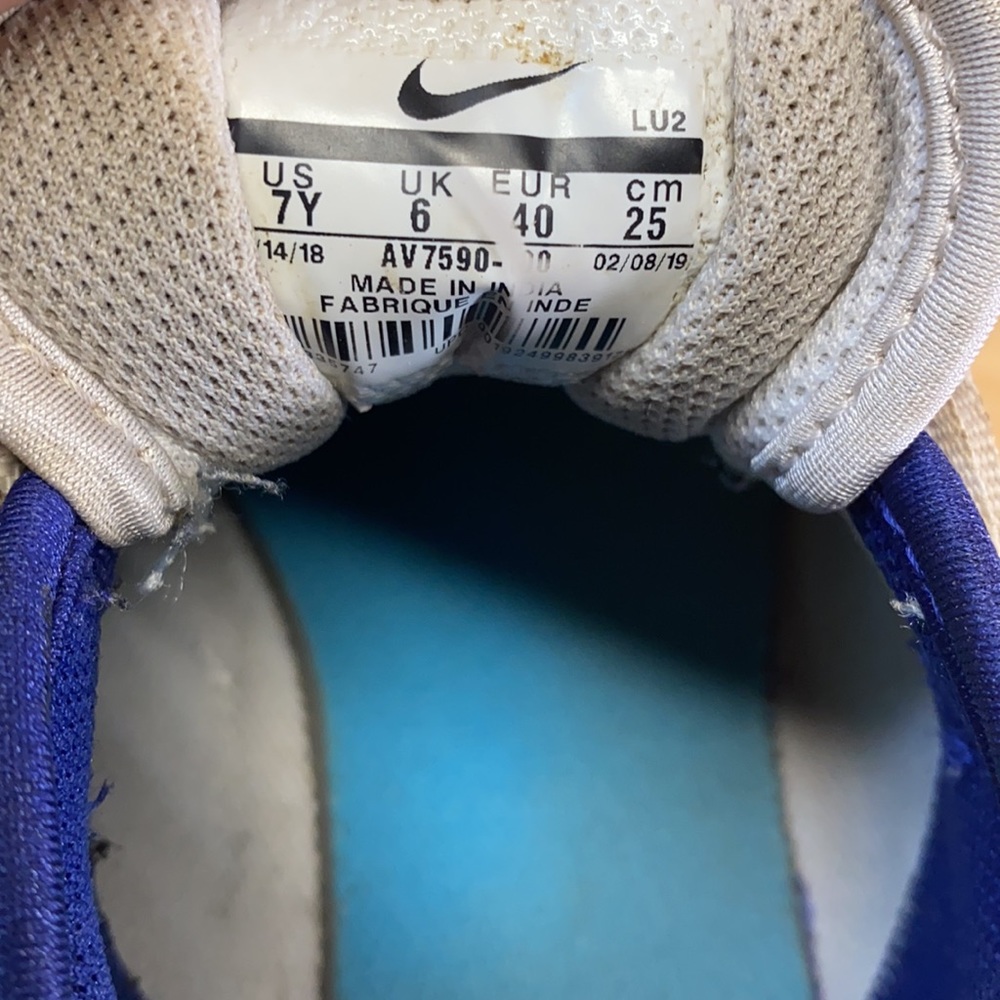 Nike Air Max Axis Sneakers Size 8.5 Women’s - Picture 11 of 12